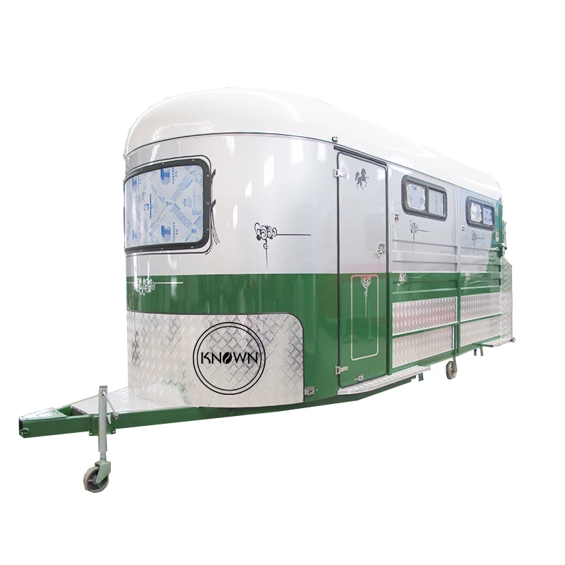 High Quality Horse Float Trailer Truck with Door Windows Transport for Animal Made in China for Sale