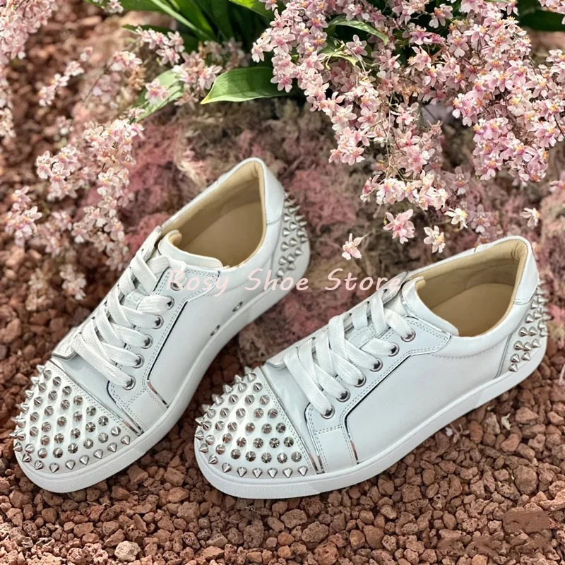 

Luxury Fashion Studded Casual Shoes Round Toe Rivets Lace-Up Flats White Soft Leather Footwear Men and Women Couples Same Style