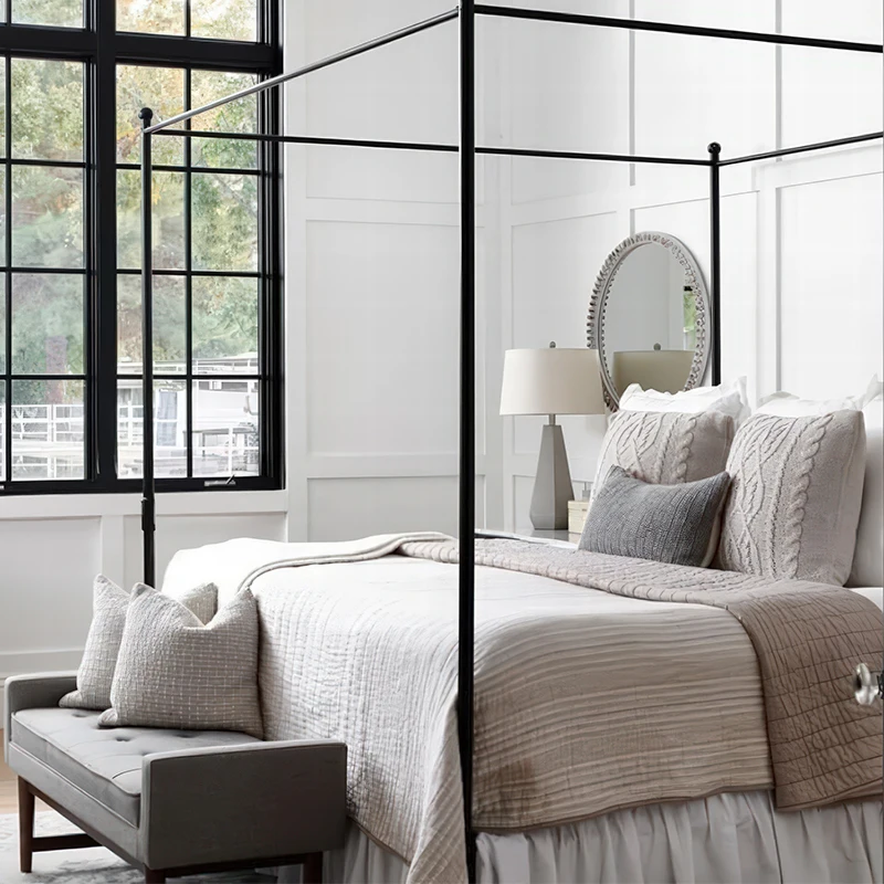 Mobili francesi antichi di lusso, struttura letto in legno massello personalizzata fatta a mano con tessuto a baldacchino