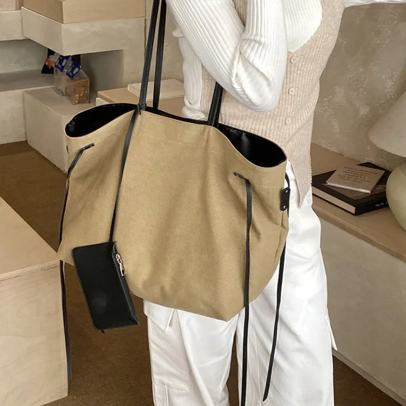 

Trendy Design Diaper Bag Large Capacity Shoulder Bag Elegant Solid Color Leather Handbag for Women Classic Designer Paris