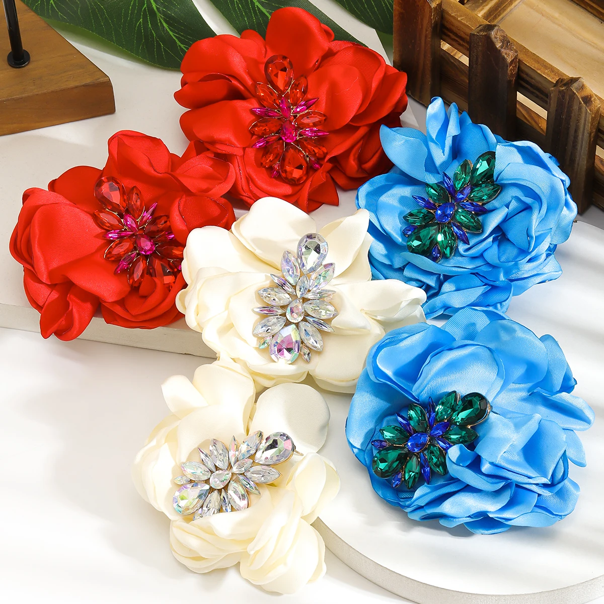 Girlgo Handmade Fabric Flower Earrings Are Elegant and Suitable for Ladies to Wear Everyday like Flowers Jewelry