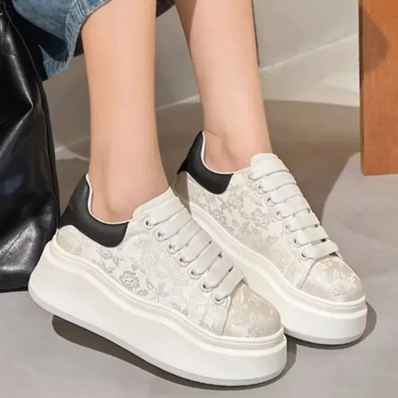 Small White Shoes Clogs Platform Wedge Basket SyfIyno Casual Female Sneakers Creepers Summer New Sports Leisure Shoes Woman