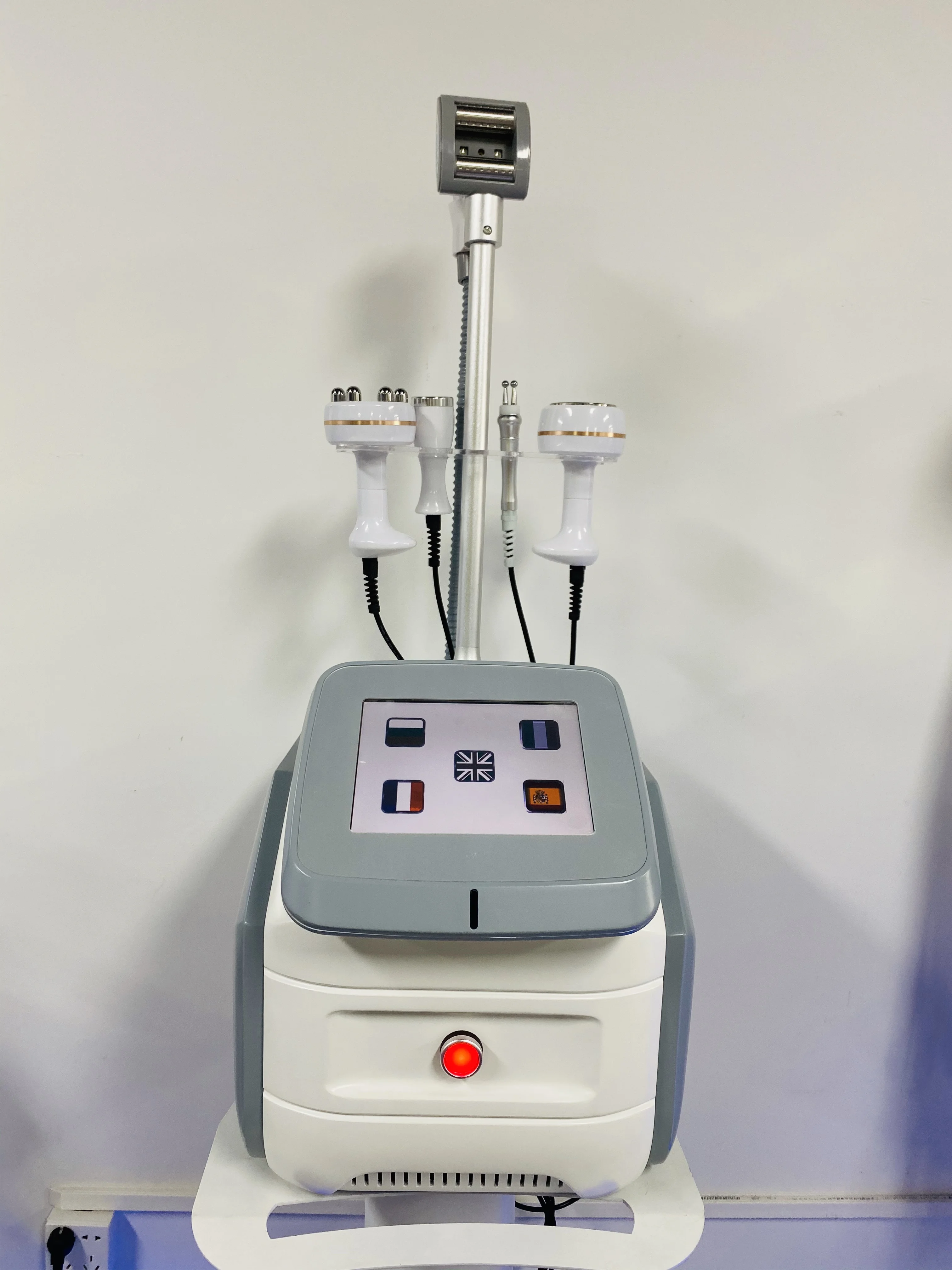 آلة تدليك غاز البترول المسال شكل الجسم فراغ شد الوجه التجويف متعدد الأقطاب الأسطوانة معدات التخسيس فقدان الوزن العمودي