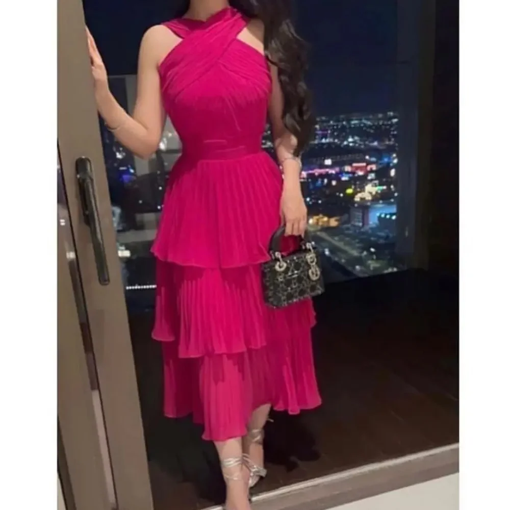 

Muloong Halter Tea-Length Women Elegant And Pretty Luxury Prom Dress