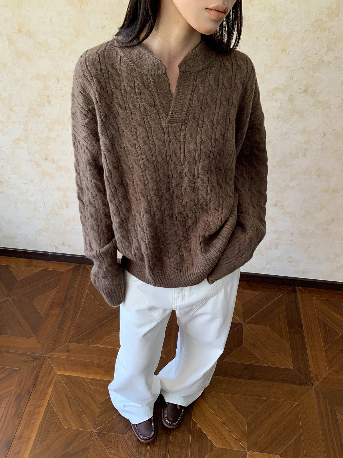 

Вязаный свитер Aket в американском ретро-стиле с V-образным вырезом, женский базовый слой, с узором «косичка», повседневный трикотаж