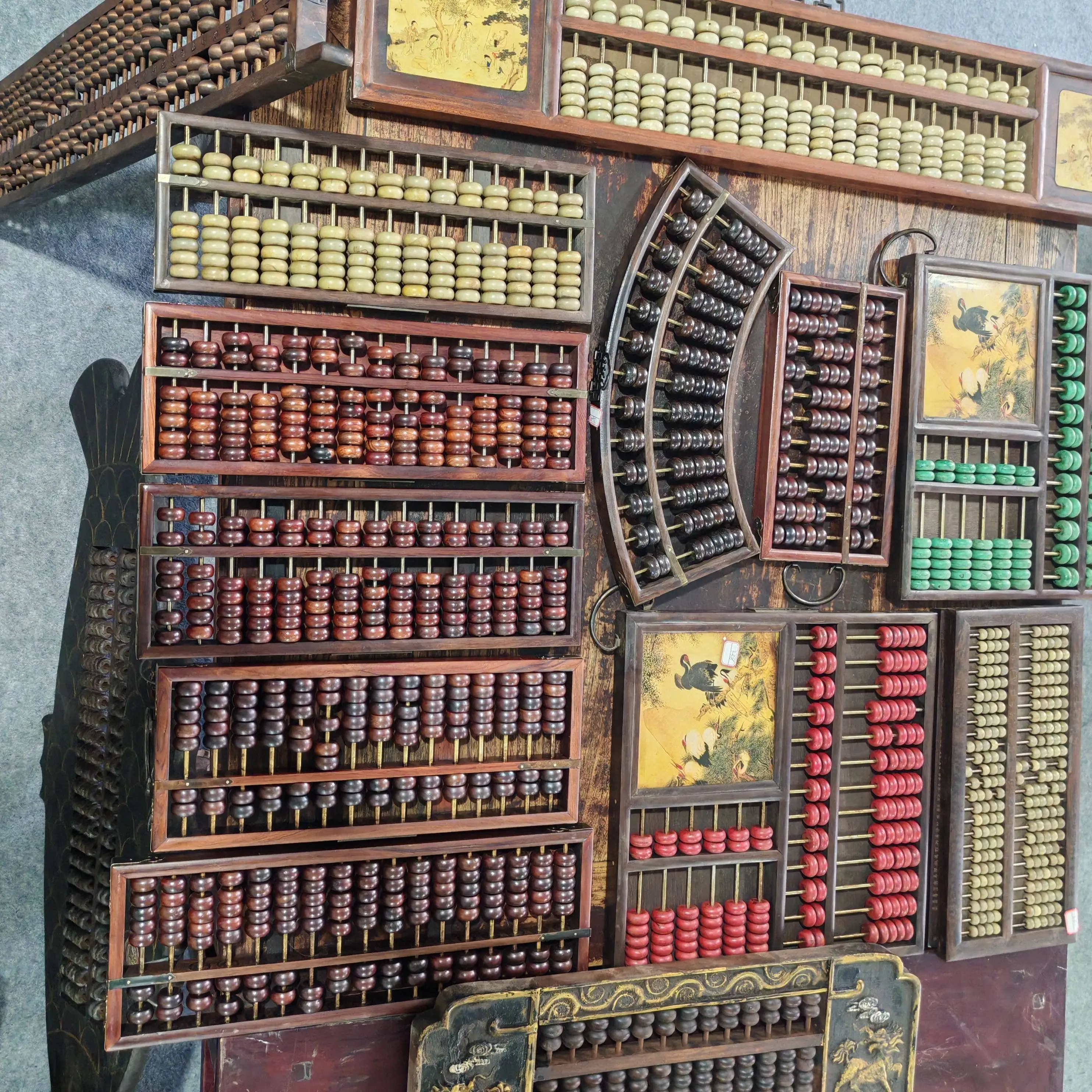 Traditional old-fashioned solid wood abacus Old abacus Antique nostalgic folk old objects Rural decorative ornaments Collection