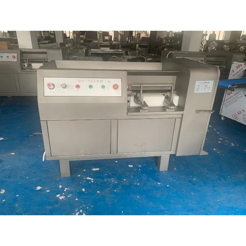 ماكينة تقطيع مكعبات الزنجبيل الأوتوماتيكية المخصصة ماكينة تقطيع الخضروات المكعبة ماكينة تقطيع اللحوم المجمدة