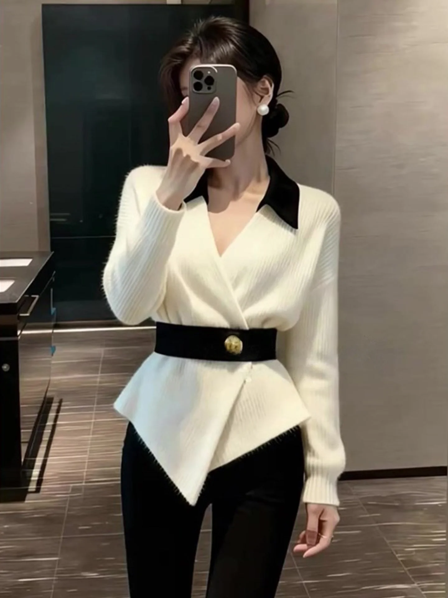 ファッショナブルな厚手ニットポロネックセーターカラーブロック肌に優しい冬暖かいウールトップ女性用韓国スタイル