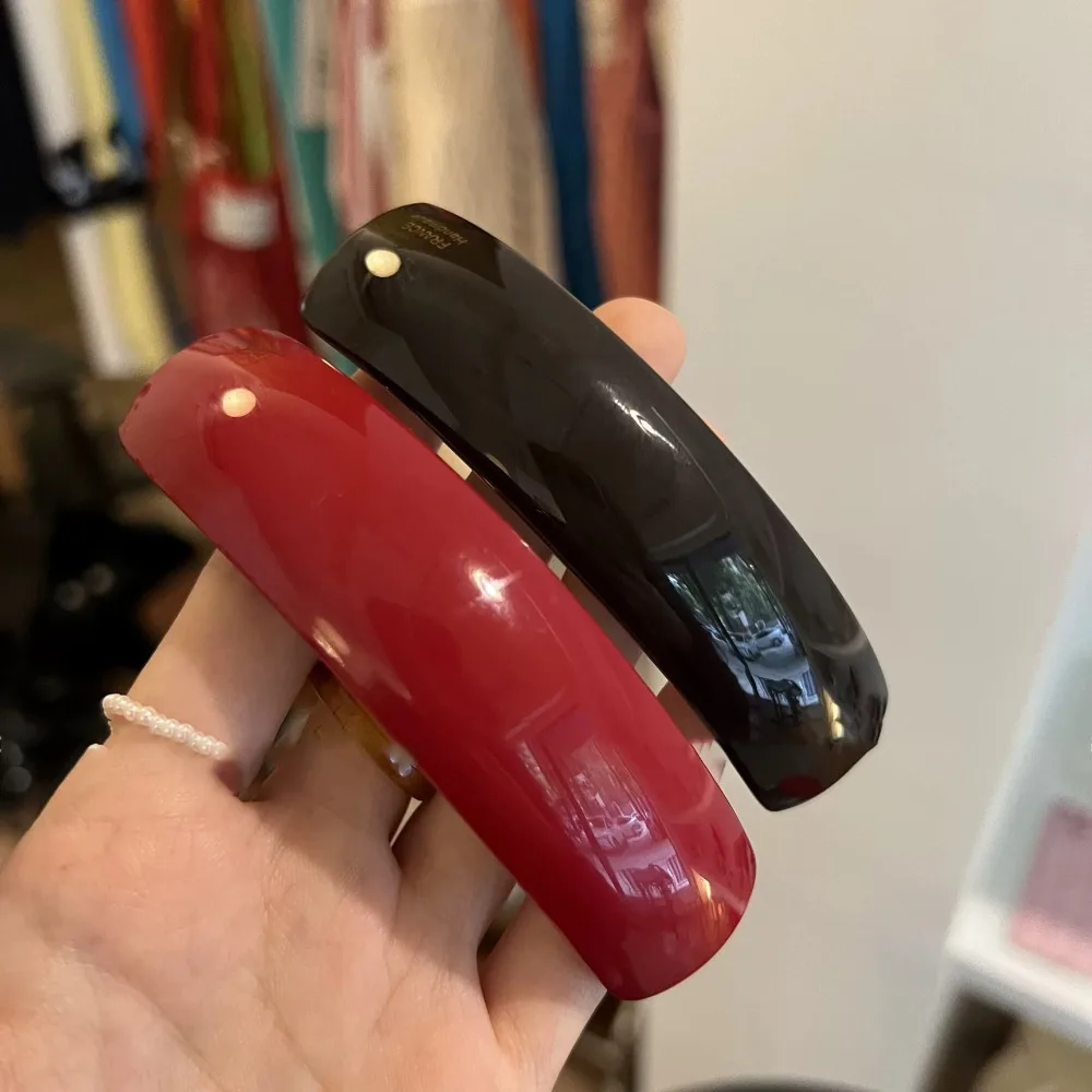 

Luxury French Style Acetate Hair Clip Red Temperament Ponytail Clip Sweet Solid Color Barrettes Hair Accessory