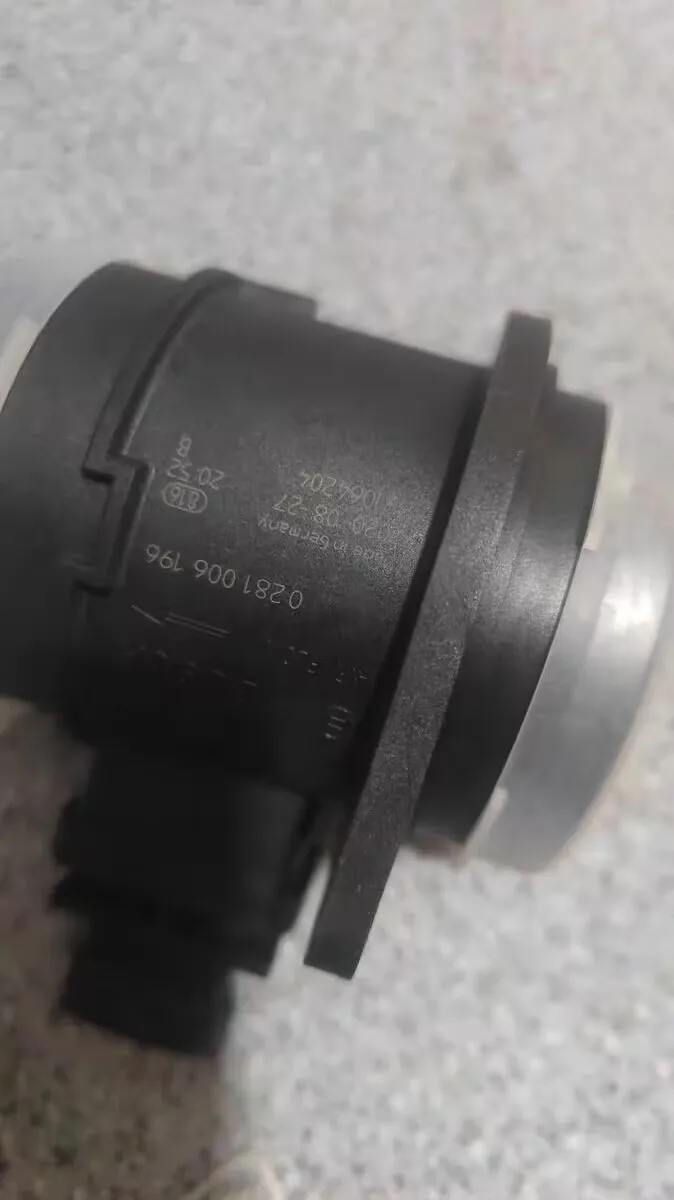 

Air Flow Meter Air flow sensor to SAIC MAXUS LDV V80 G10 0281006460 0281006196 0281006258