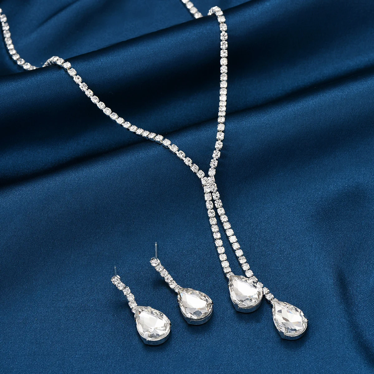 Simple jewelry, sparkling water droplets, wedding claw chain, banquet chain, necklace, earrings, bridal set, women\'s jewelry