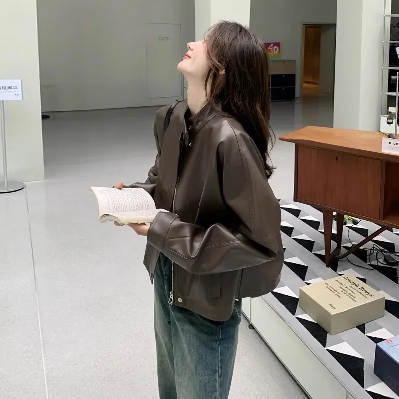 Kaffeefarbene kleine Lederjacke für Damen, 2025, Frühling und Herbst, neue High-End-Feeling-Straße, kleine Motorradjacke