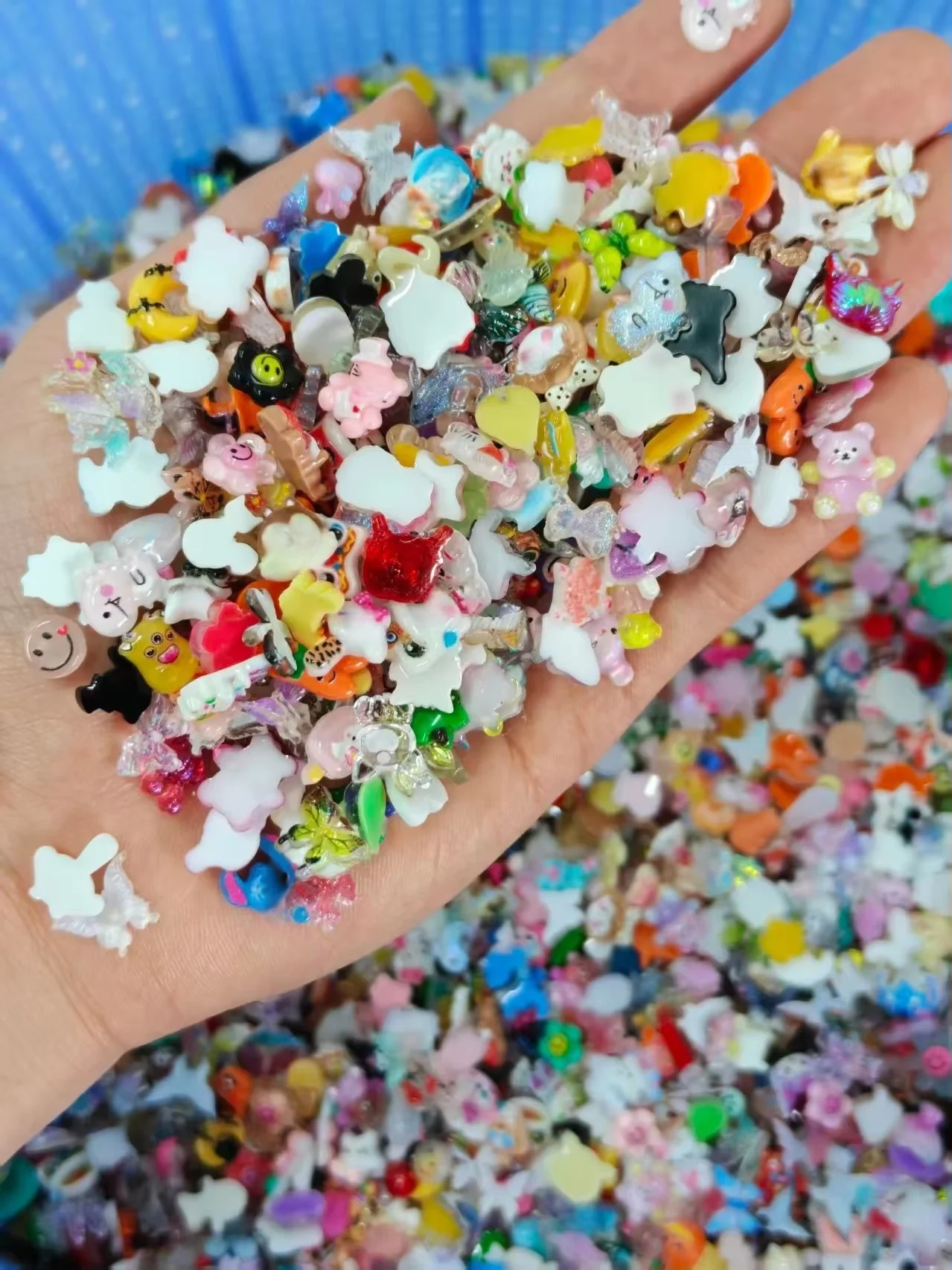 100PCS Mixed Kawaii Nail Charms - Random Cartoon 3D Resin Decorations, Flatback Charms for Manicure DIY