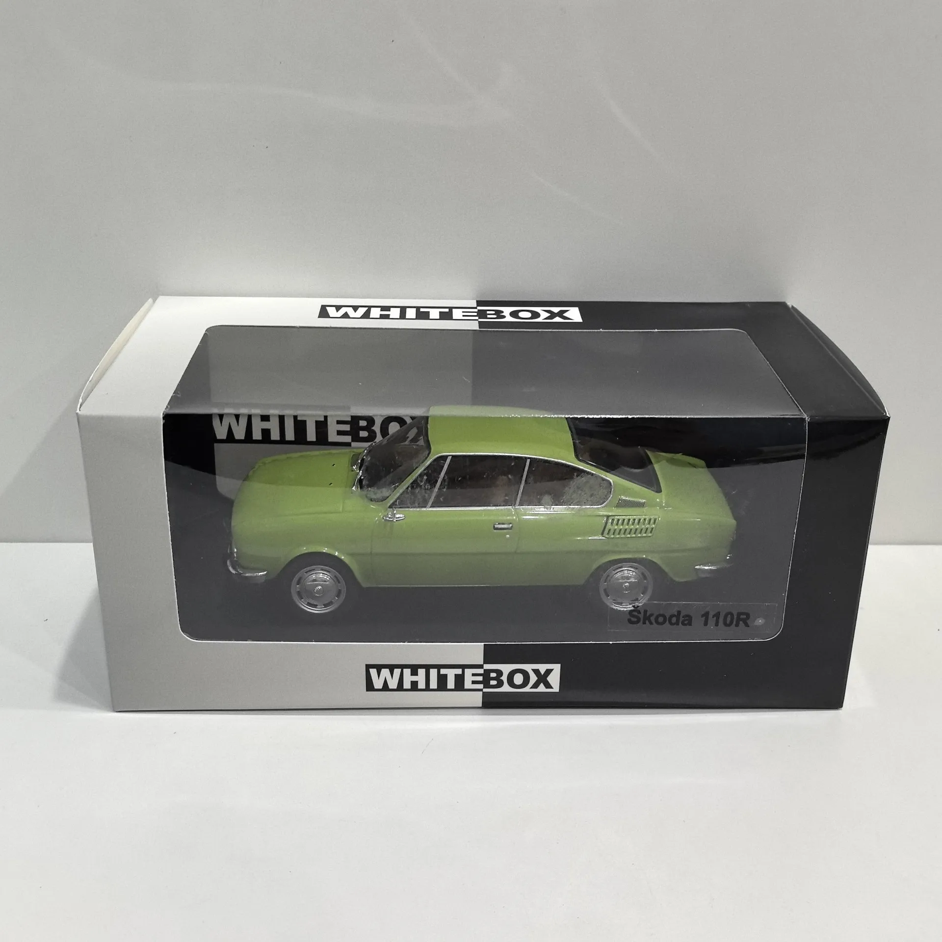 

Diecast WHITEBOX 1/24 Scale SKODA 110R Alloy Car Model Collectible Toy Gift Souvenir Display Ornament