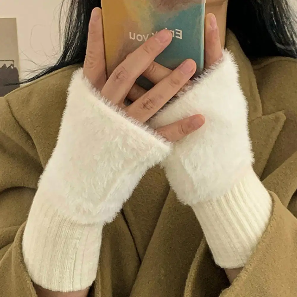 Non-slip Gloves Women's Winter Cycling Gloves with Plush Warmth Non-slip Grip for Cold Weather Riding Elastic for Windproof