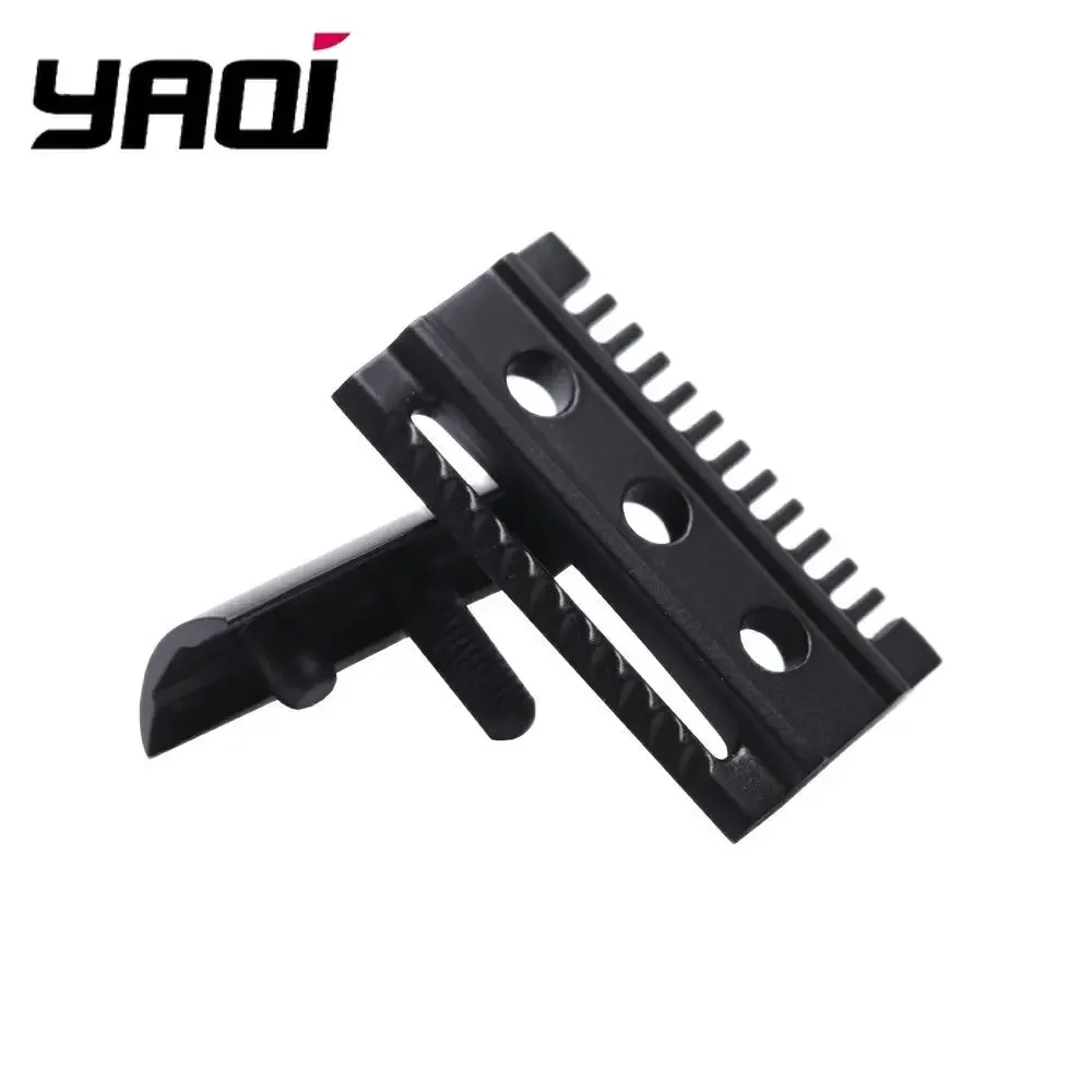 Мужская бритвенная головка с двойной расческой и двойным уровнем агрессировки «Яки» черного цвета с двойной кромкой