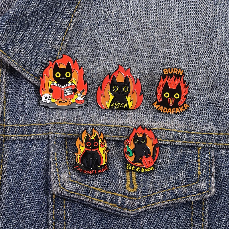 Cartoon Flame Cat-Shaped Brooches, Cute Black Cat Pattern Alloy Badges, Clothing Accessory Pins, a Gift for Friends