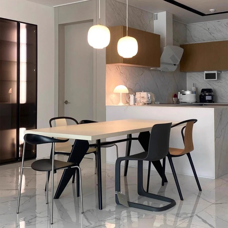 EM Table Memphis Creamy Style الحد الأدنى مجموعة طاولة الطعام الحديثة الأثاث دعوى شقة صغيرة الحجم طاولة طعام منزلية