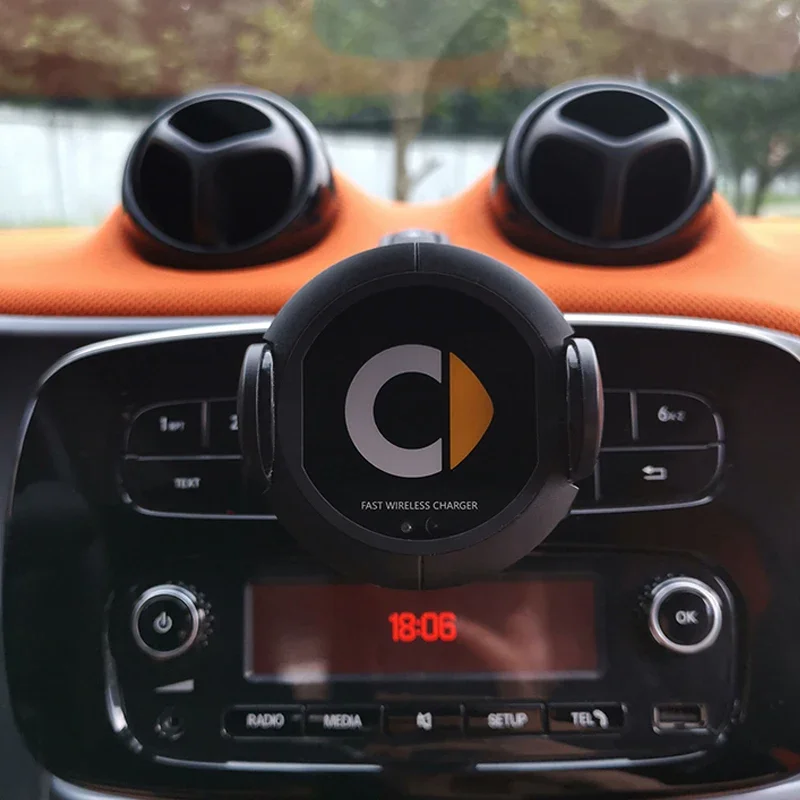 

Smart Fortwo 453 451 Auto Clamping Wireless Charger Car Mount Holder For Mercedes Benz Fast Charging Qi Phone Dock