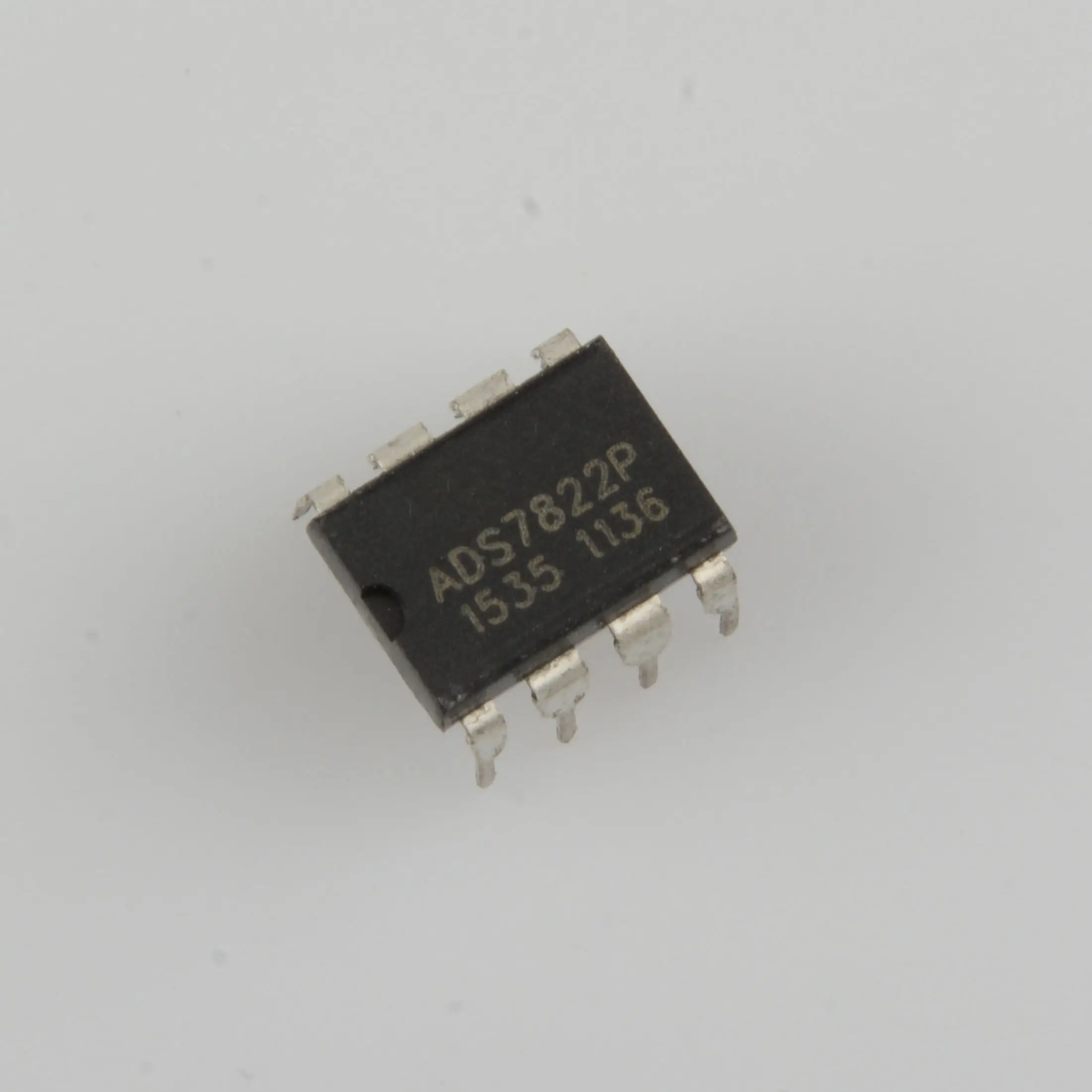 ADS7822P ADS7822 7822 direct plug DIP8