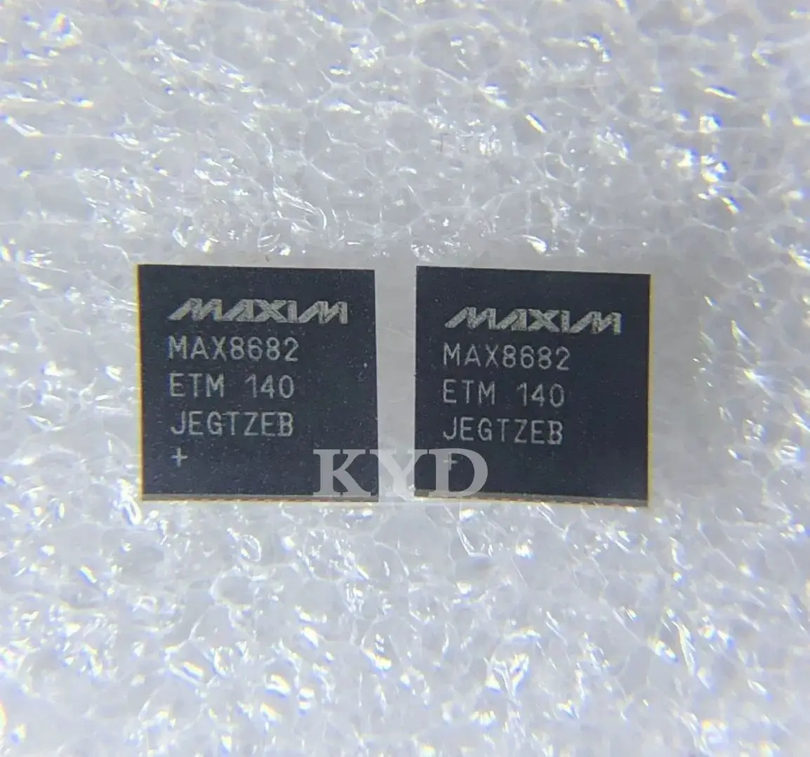 5PCS/MAX8682ETM MAX8682 MAX8682ETM+ QFN