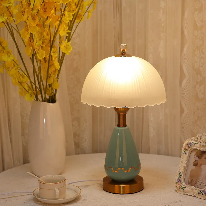 

European Ceramic Bedroom Bedside Table Lamp 2022 New Style Minimalist American Chinese Direct Factory Wholesale Quality