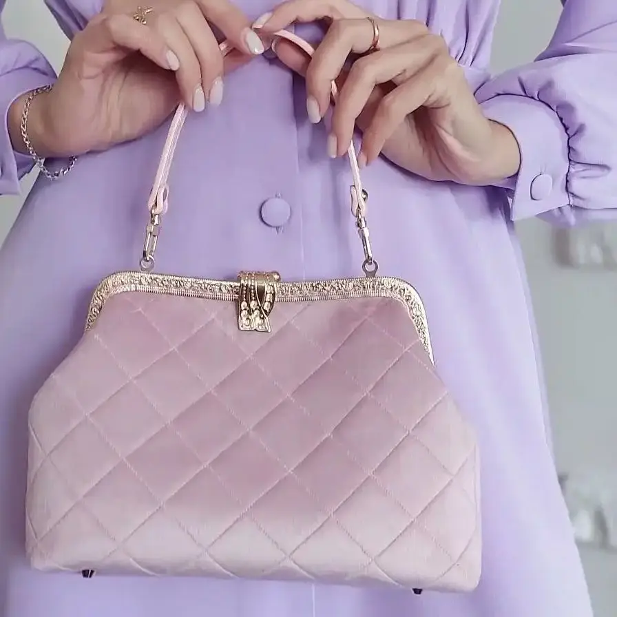 

Lost in Vintage Velvet Fabric Soild Bag Kisslock Bag Purse with A Brooch Metal Frame Evening Clutch 22x17x7cm