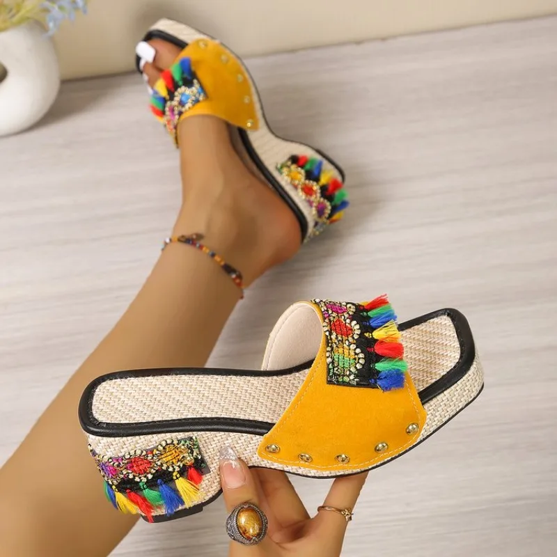 2026 Summer New Wedge Women's Sandals Fashion Tassel Rivet Design Casual Square Toe Comfort Women Shoes Сандалии Для Девочек