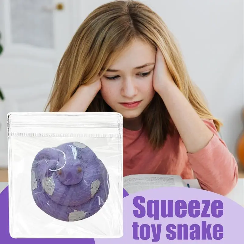 Giocattoli del serpente Scherzo Giocattolo del serpente finto Gioco elastico e pieghevole morbido comprimibile per scherzi Collezionisti di giochi di Halloween Bomboniere