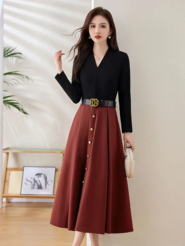 Two Pieces of High-end Fake Color Contrasting Long Sleeved Dress for Women's New Collection Waist Cinching and Slimming V-neck