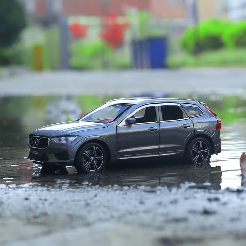 New XC60 Diecast 1:32 Alloy Model Car XC90 Simulation Miniature Metal Vehicle Children Collect Boy Display Gifts Christmas Toys