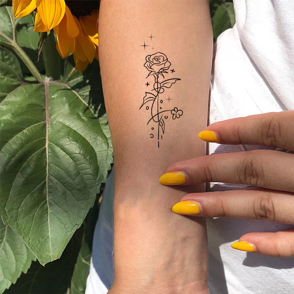 30pcs Butterfly Flower Temporary Tattoos for Women Plants Stars Moon Pattern Hand Tattoo Waterproof Daily Body Fake Tattoo