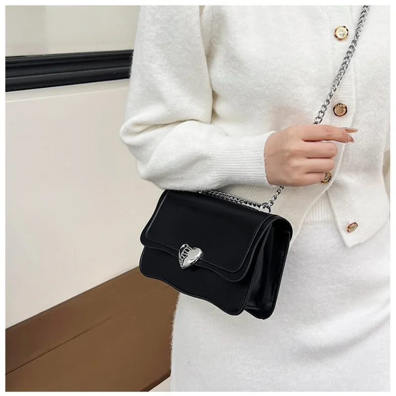 High Quality Fashion Small Crossbody Bag for Women New Trendy Versatile Instagram Shoulder Bag Chain Small Square Shoulder Bag