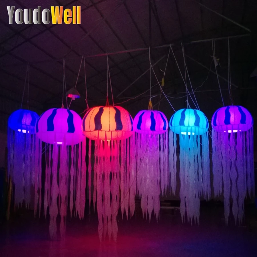 

Giant Ceiling Suspended High Quality Inflatable Jellyfish Black and White Drape Strips Color Changing LED Lights for Large Event