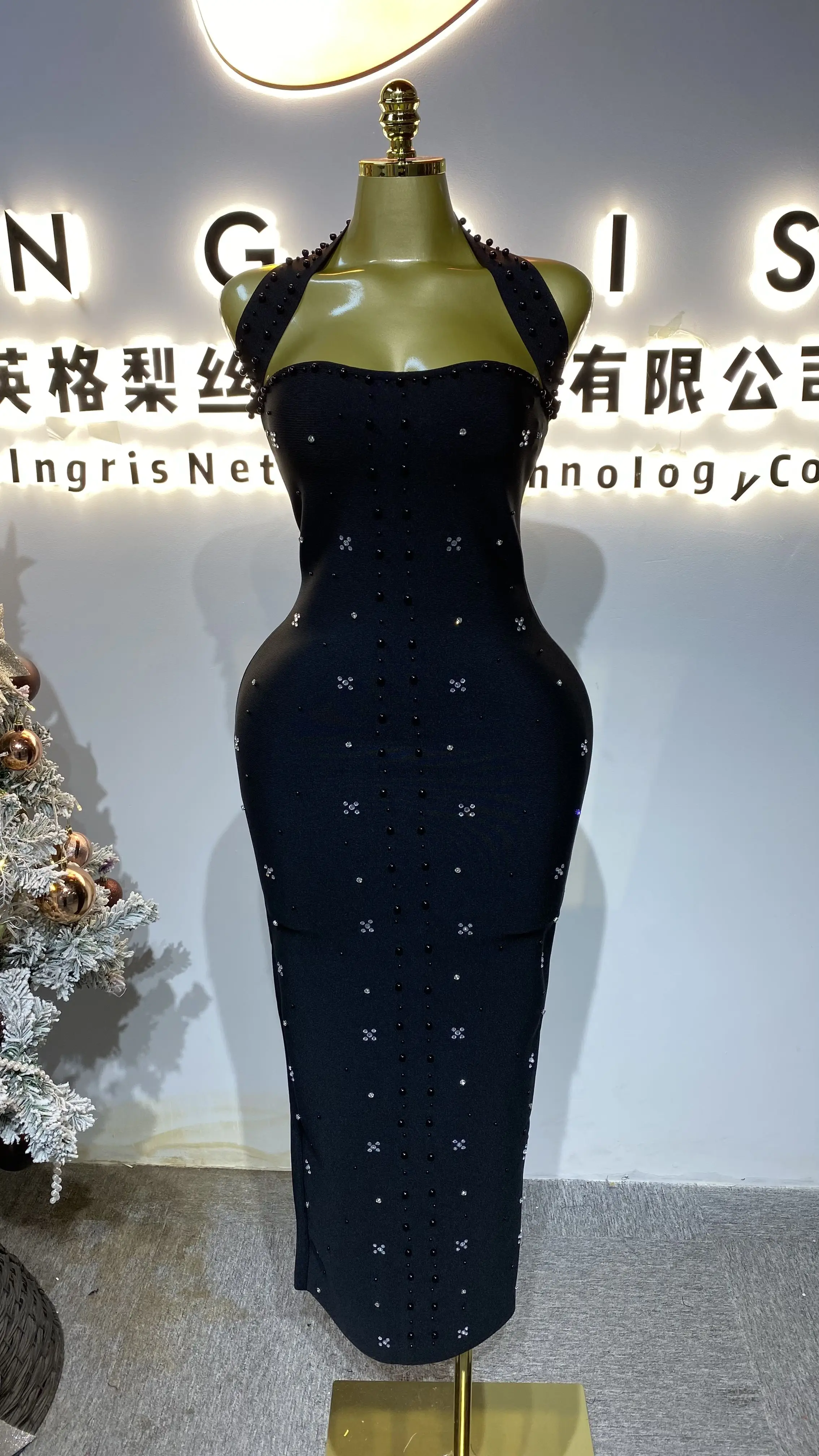 

Luxury New Fashionable Sexy Sparkling Diamond Sleeveless Evening Gown for Women-GZXX379