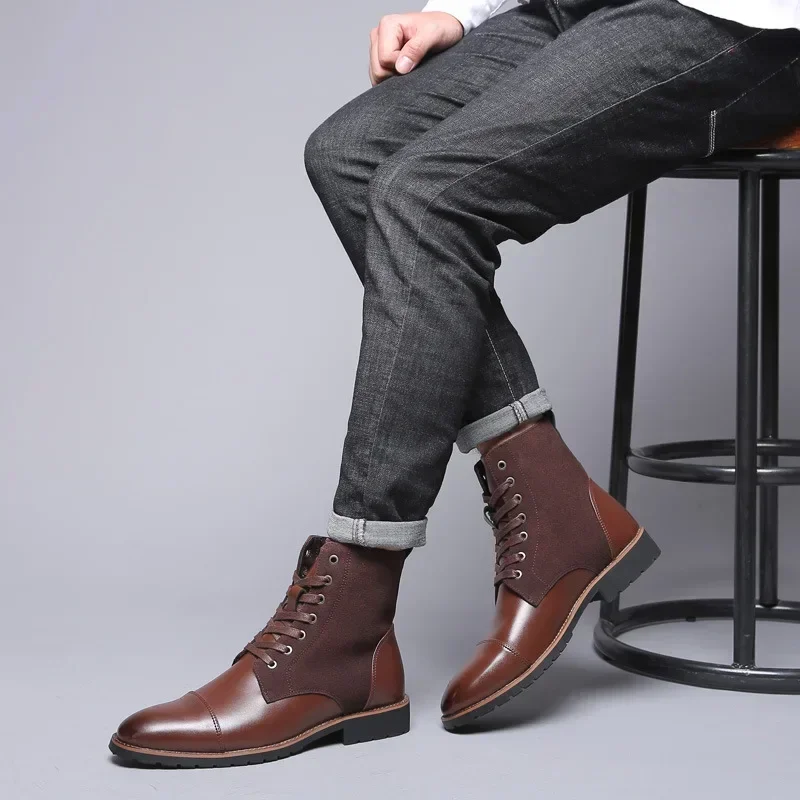 Botas informales de cuero para hombre, botines de encaje, Color sólido, talla grande, nuevo diseñador, moda, Otoño e Invierno