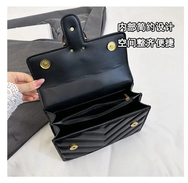 Fashionable Classic Luxury Diaper Bags For Women Elegant Leather Shoulder Bag Minimalist Vintage Large Capacity Designer