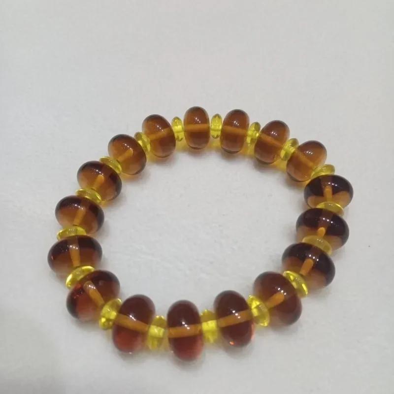 The New Beeswax Bracelet for Men and Women Is Simple and Fashionable