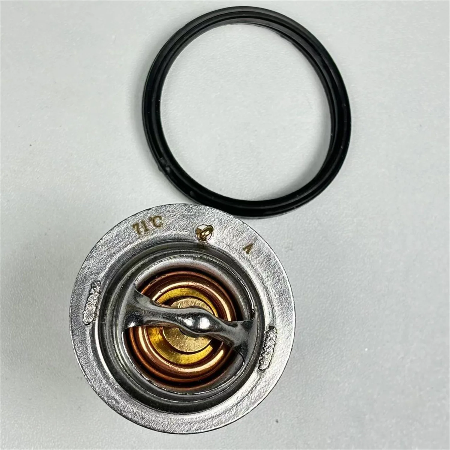 71℃ 160°F Thermostat 129155-49801 for Yanmar 4TNV84 4TNV84T 4TNV88 4TNE84 4TNE88