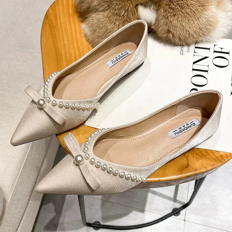 

2026 New Elegant Large Size Metal-Trim Ballet Flats Breathable & Comfortable Pointed Toe Women's Shoes Footwear for Work Daily