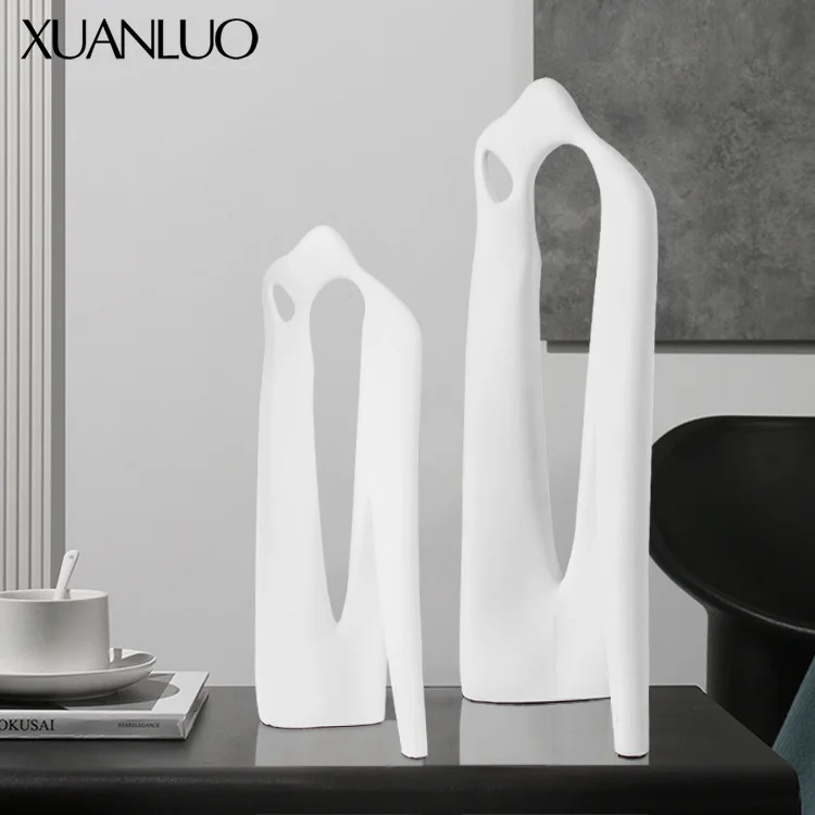 Modern minimalist abstract black-and-white resin decorative base, sales centre living room ornament