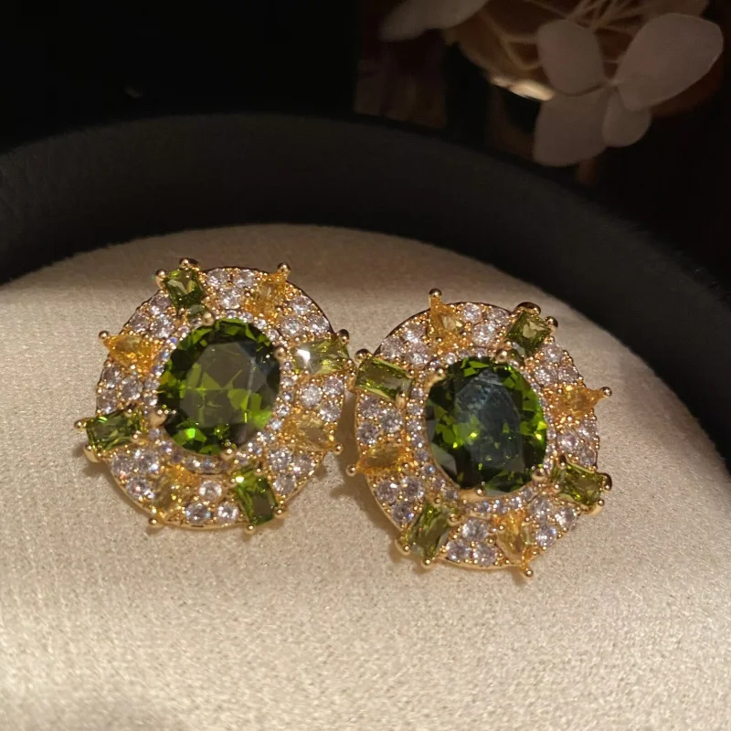 

Female Luxury Shining Cubic Zirconia Green Crystal Stud Earrings Elegant Oval Green Stone Earrings For Girls