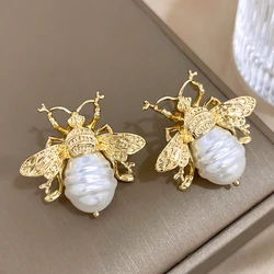 DODOHAO Trendy Gold Silver Color Metal Pearl Statement Honey Bee Bug Earrings for Women Big Fing Queen Bumblebee Dangle Earring