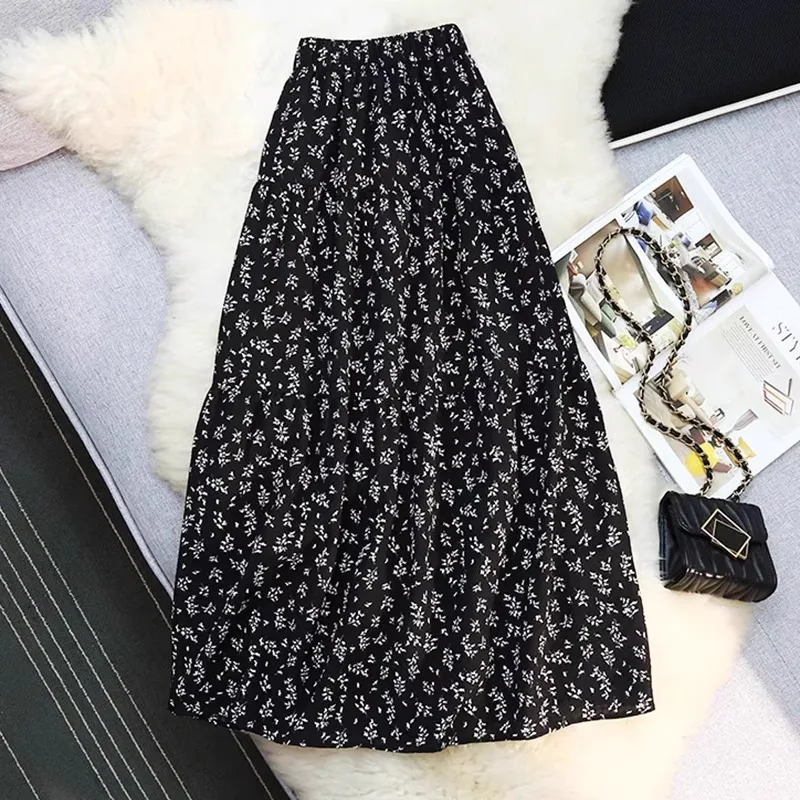  saia fena com estampa floral, linha A, verão, fina, cintura alta, cobrindo o quadril, emaecedora, bainha larga, es...