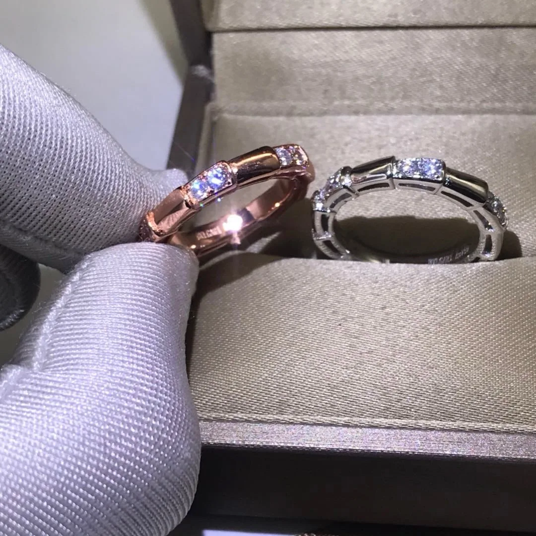 

The 2025 new Baojia high-end version snake bone smooth body interwoven diamond ring is a fashionable and versatile light luxury