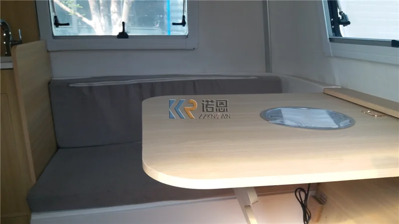 Road Kleine Camper Trailer Caravan Auto RV' Camper Mobiele Home Travel Truck Met Ontlastklep RV Trailer Voor Reizen