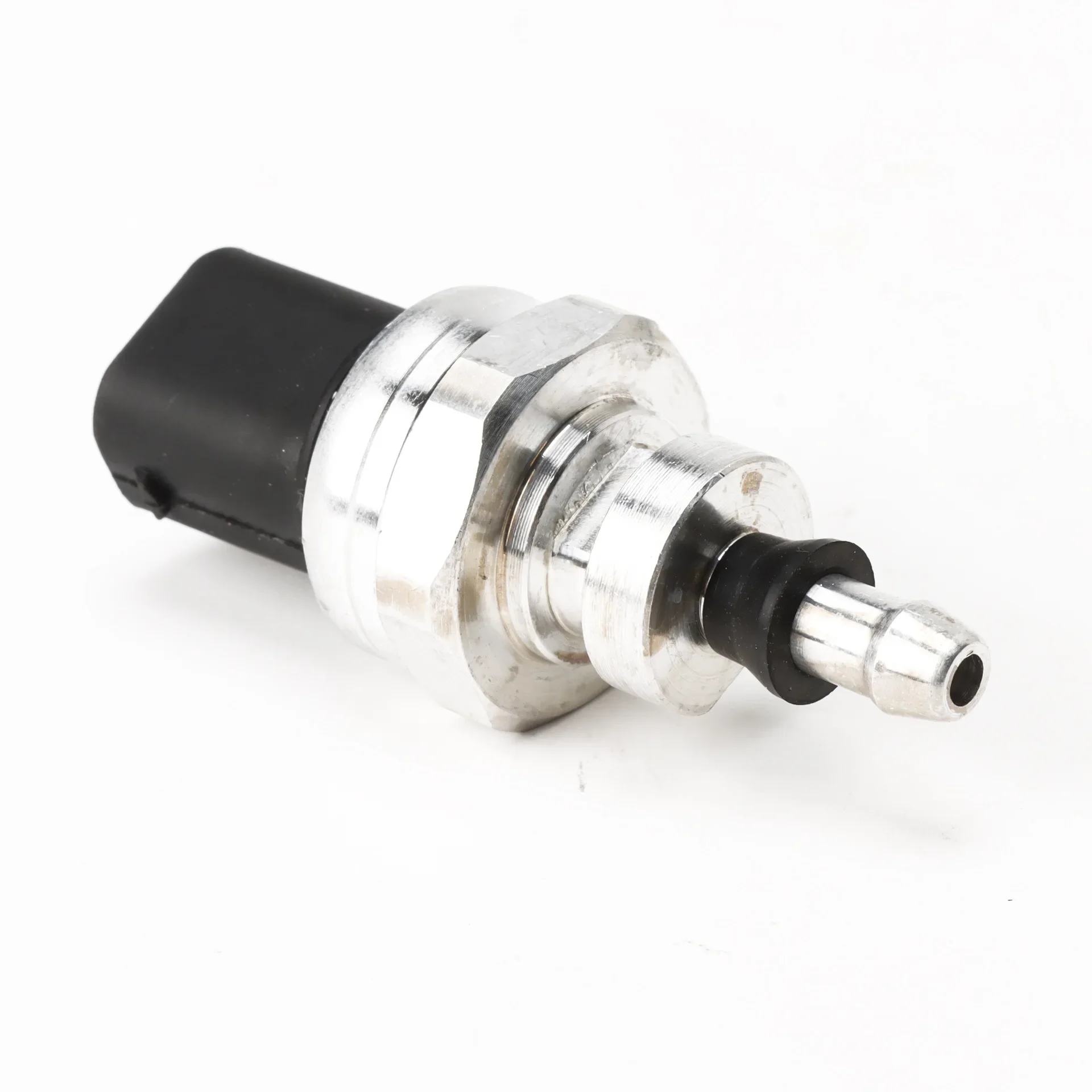 

With plug 8201000764 51CP05-03 for exhaust pressure sensor