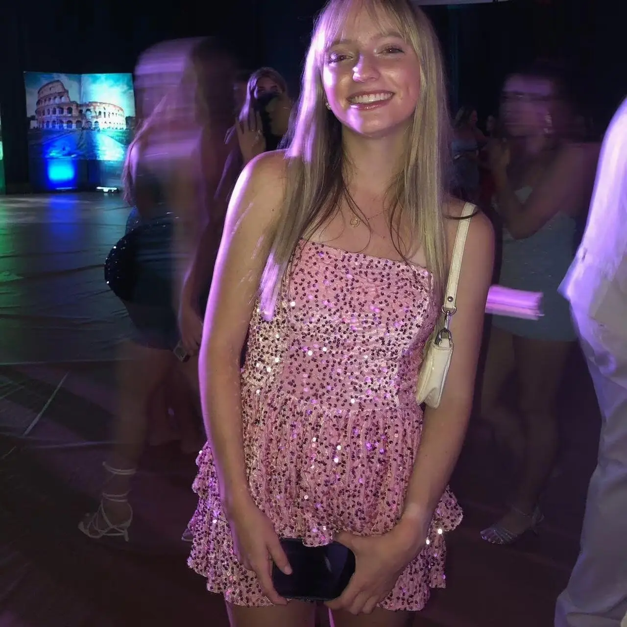 فستان للمراهقين العودة إلى المدرسة مع ترتر بطبقات قصيرة HOCO Dress2025 بدون أكتاف متدفق لامع لحفلات الرقص وحفلات الكوكتيل #6