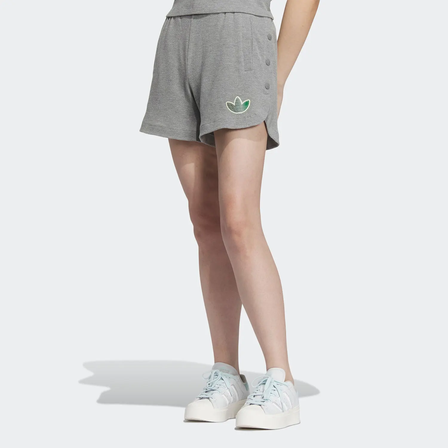

Женские повседневные спортивные шорты Adidas Originals Trefoil Summer New Season IK8623