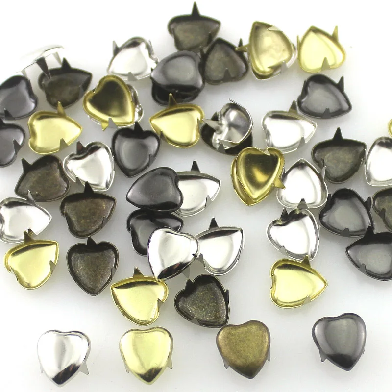 100Pcs Diameter 10mm Heart Shape Studs For Clothing Silver Punk Rock Claws Rivets Leathercrafts Acceossry